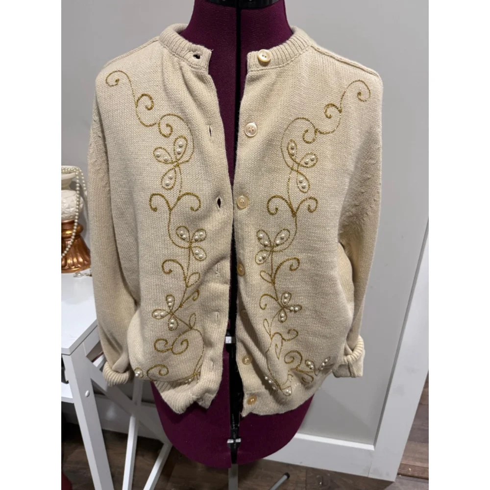 🌟SALE Vintage Cream Cardigan With Gold Embroidered and Pearl Design Small - Picture 1 of 4